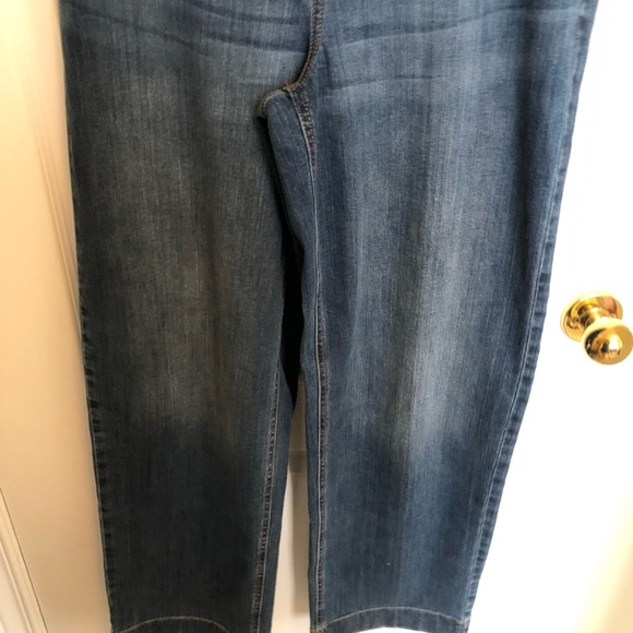 Reitmans High Rise Blue Jeans - Picture 3 of 8